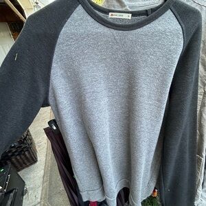 Faherty Gray and Black Raglan Sweatshirt